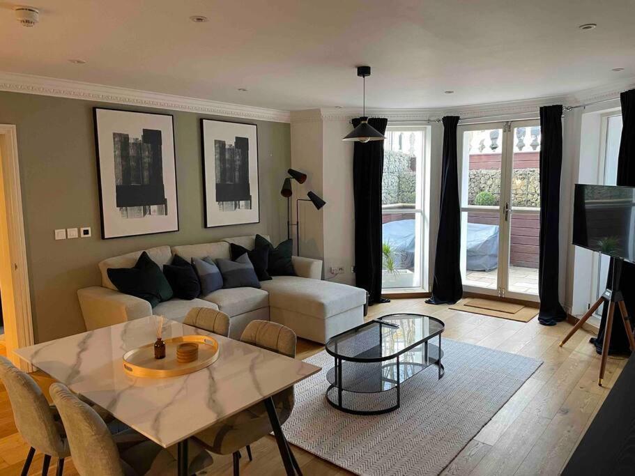 Stunning Apartment By The Leas, West End Folkestone Exteriör bild