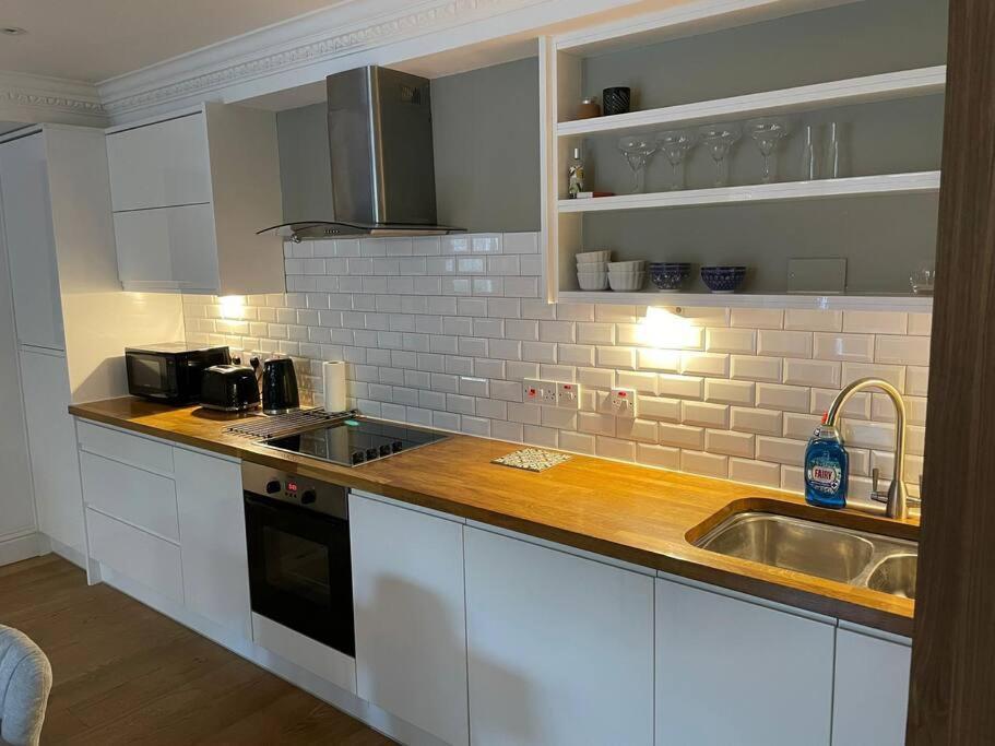 Stunning Apartment By The Leas, West End Folkestone Exteriör bild